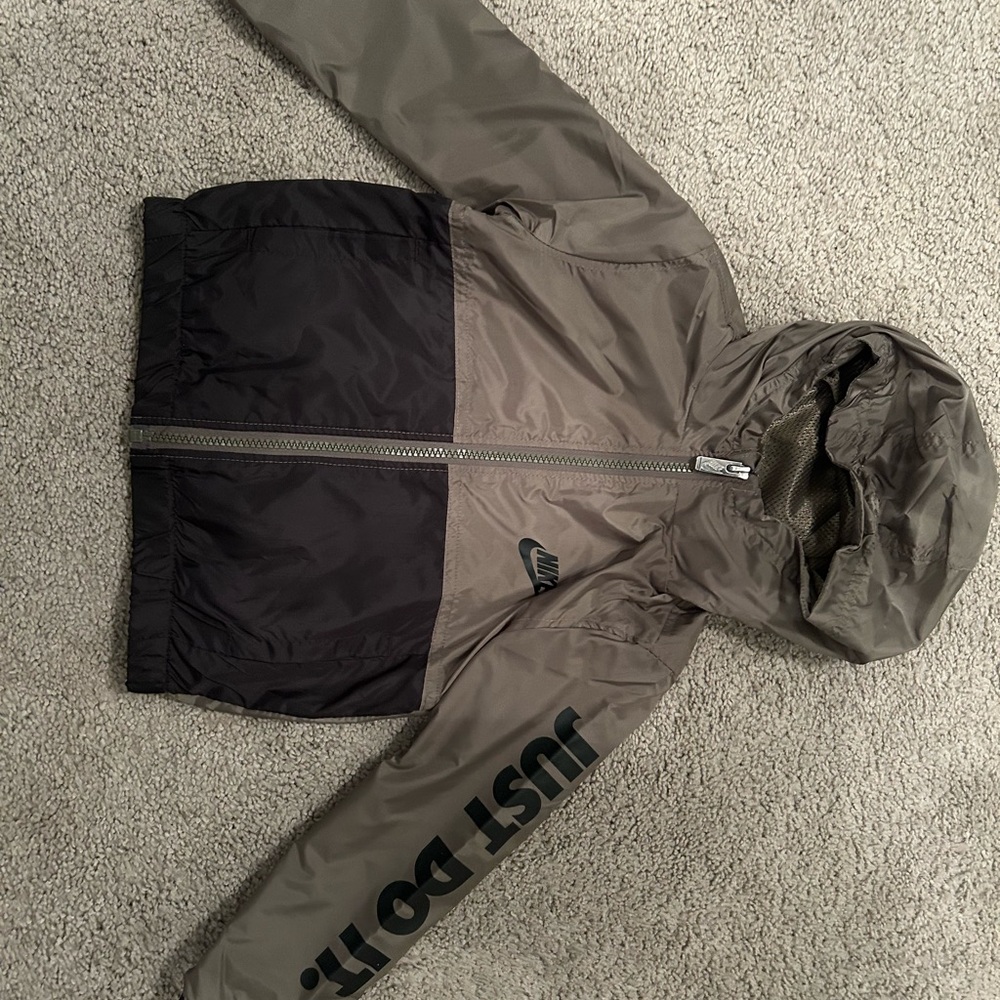 ✅ Nike Toddler Windrunner Jacket Red Black White 2T NWOT - Picture 3 of 9